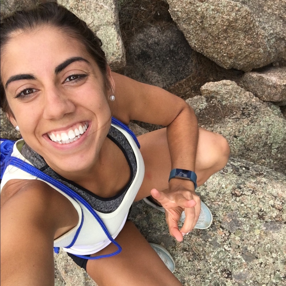 Meet your Posher, Danika